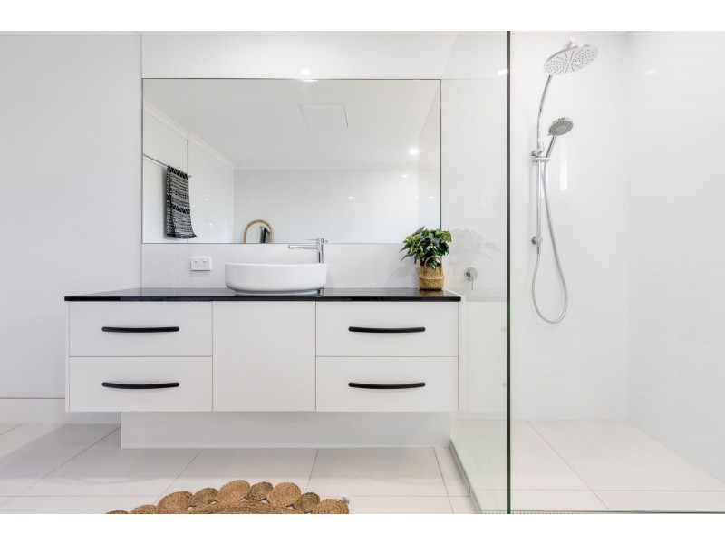 12 Davlyn Drive, Andergrove QLD 4740