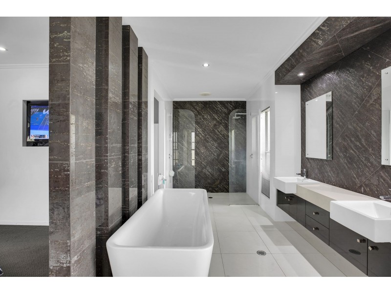 41 Vidar Crescent, Ooralea QLD 4740
