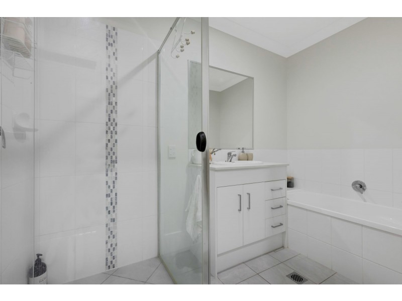 3/8 Maud Street, Mirani QLD 4754