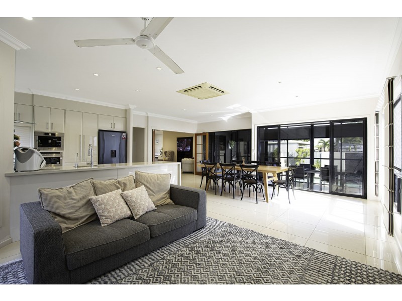 18 Bridge Road, East Mackay QLD 4740