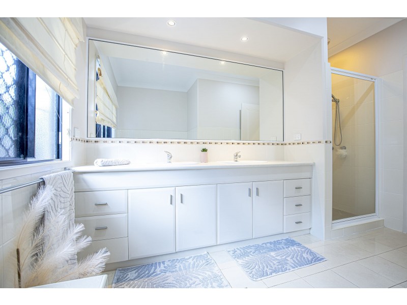 18 Bridge Road, East Mackay QLD 4740