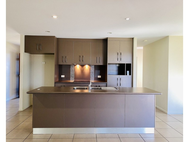 68 Canecutters Drive, Ooralea QLD 4740