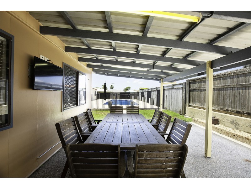 6 Nicklin Drive, Beaconsfield QLD 4740