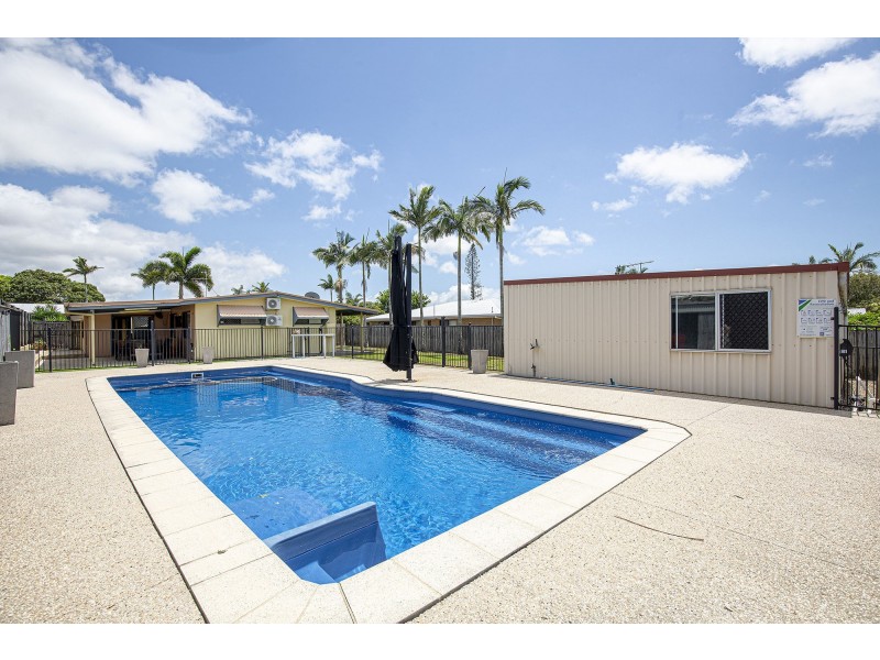 6 Nicklin Drive, Beaconsfield QLD 4740