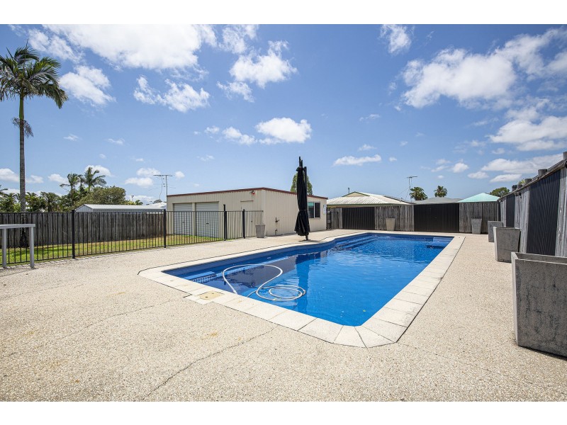 6 Nicklin Drive, Beaconsfield QLD 4740