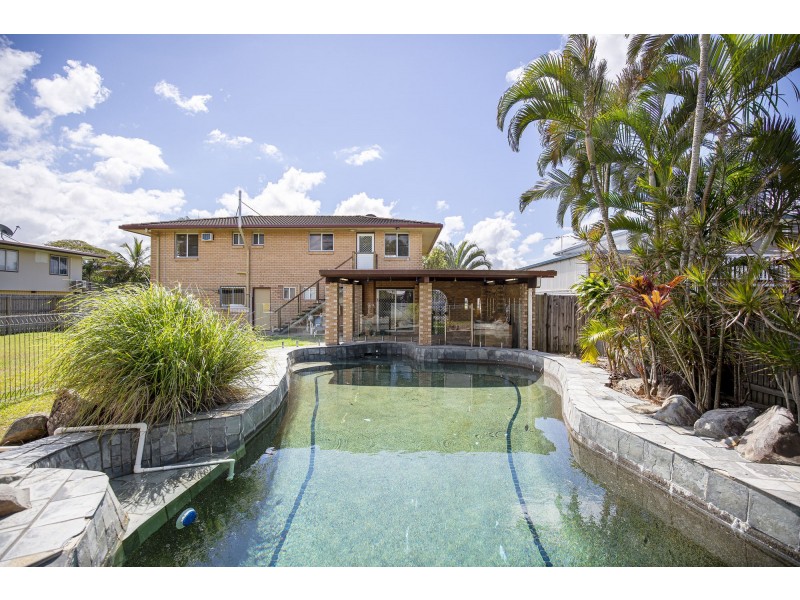 28 Churchill Avenue, Ooralea QLD 4740