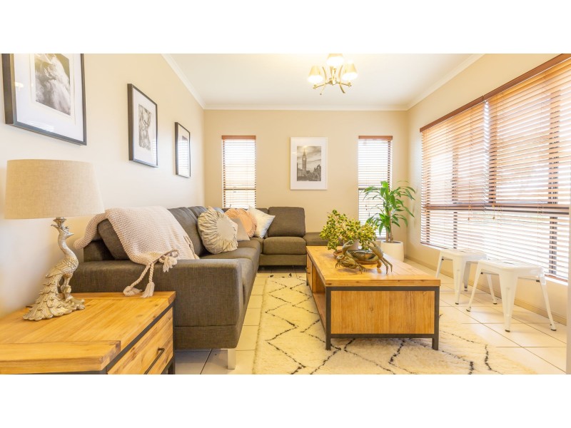 44 Wheeler Drive, Glenella QLD 4740