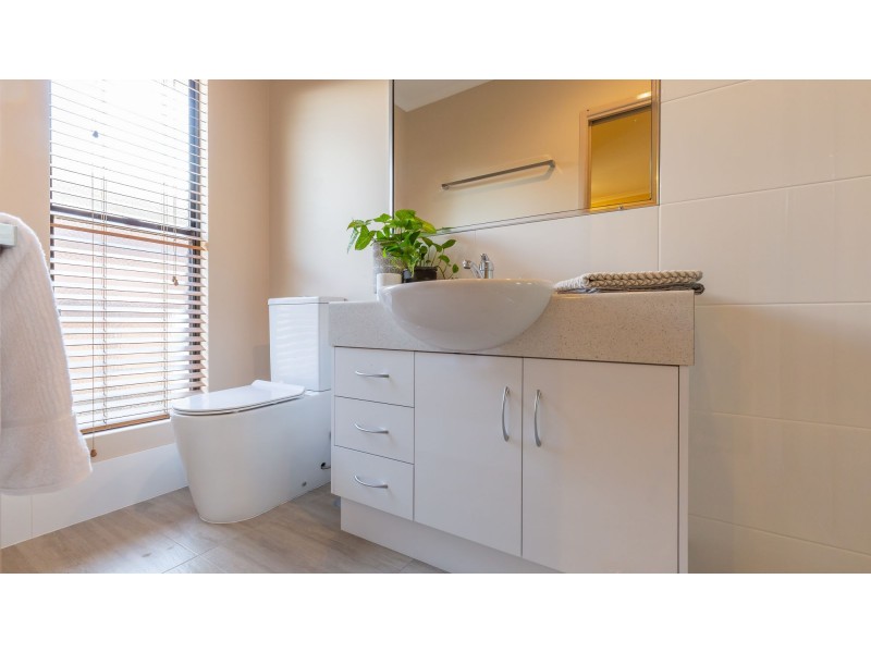 44 Wheeler Drive, Glenella QLD 4740