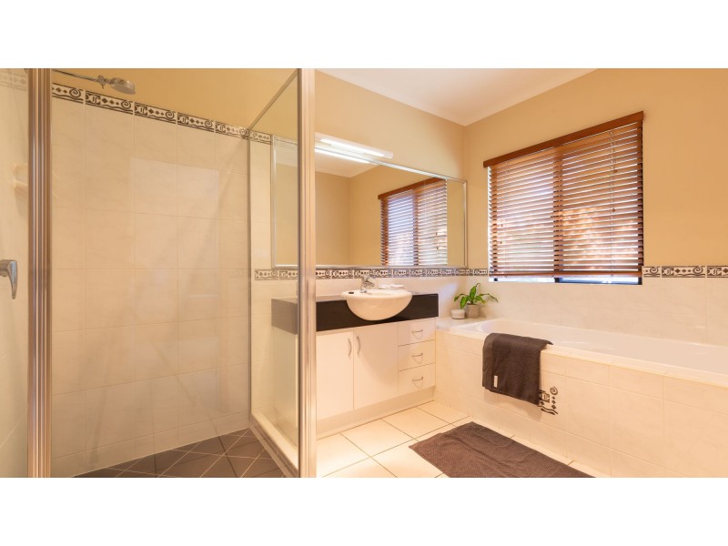 44 Wheeler Drive, Glenella QLD 4740