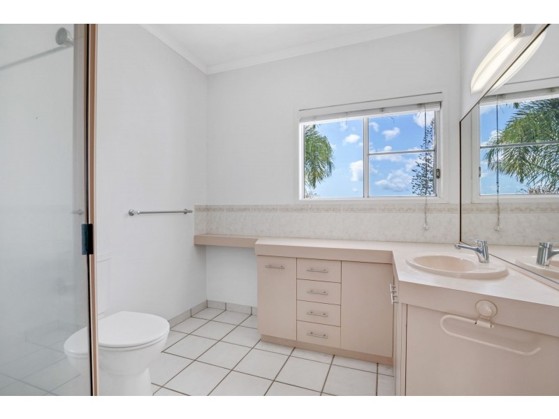 10 Lyn Court, Beaconsfield QLD 4740