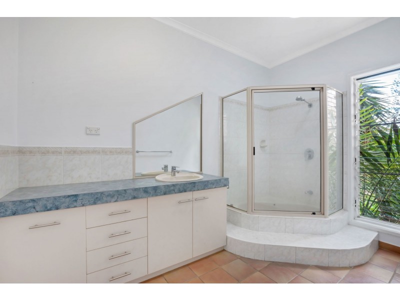 10 Lyn Court, Beaconsfield QLD 4740