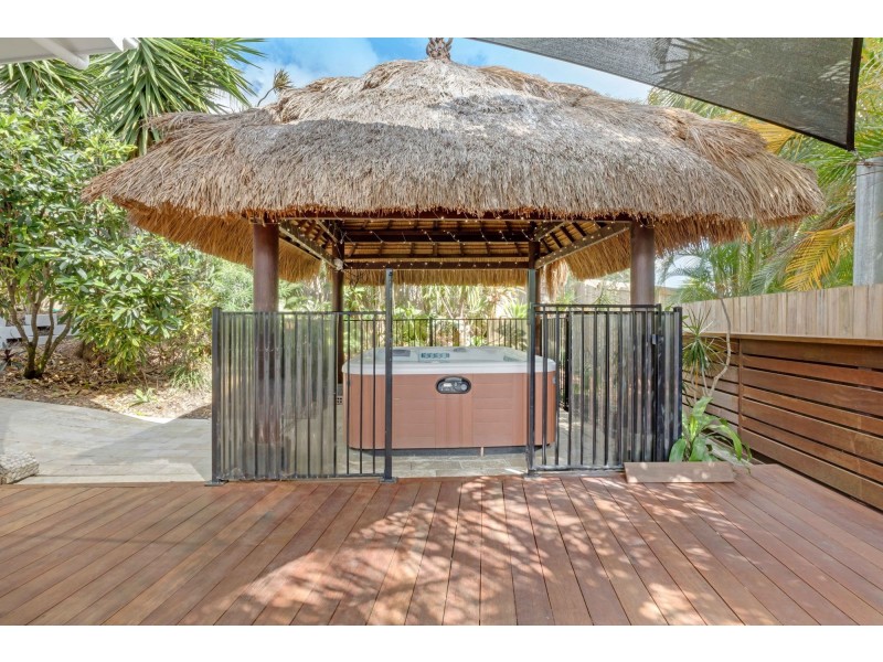 10 Lyn Court, Beaconsfield QLD 4740