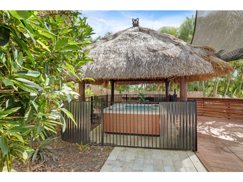 10 Lyn Court, Beaconsfield QLD 4740