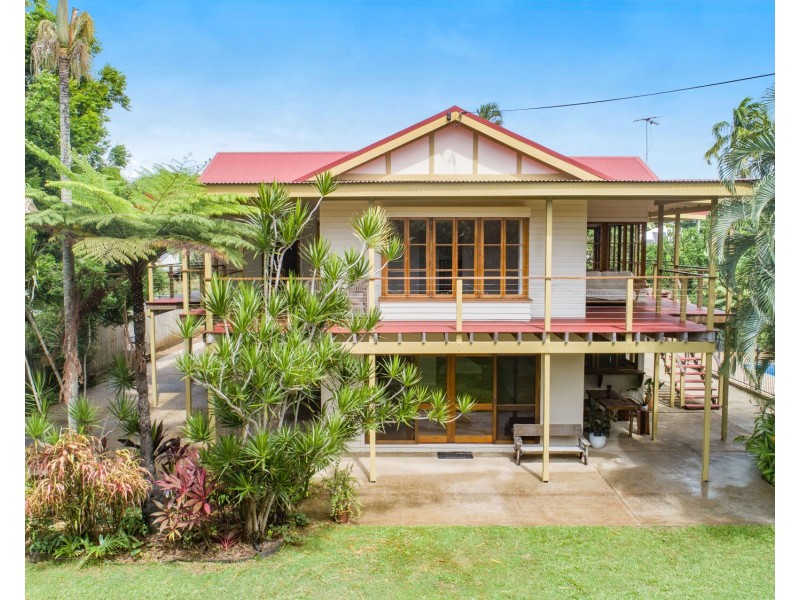 11 Waverley Street, Bucasia QLD 4750