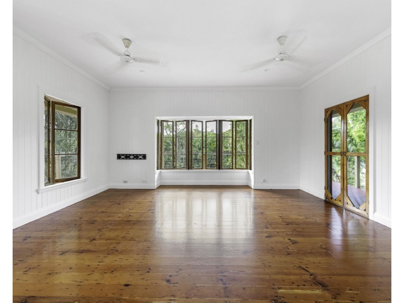 11 Waverley Street, Bucasia QLD 4750