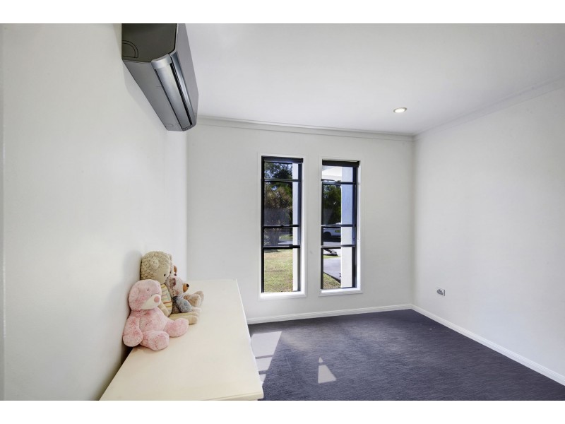 13 Balzan Drive, Rural View QLD 4740