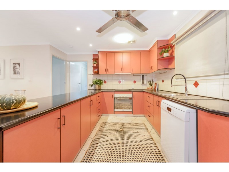22 Hill End Road, Glenella QLD 4740