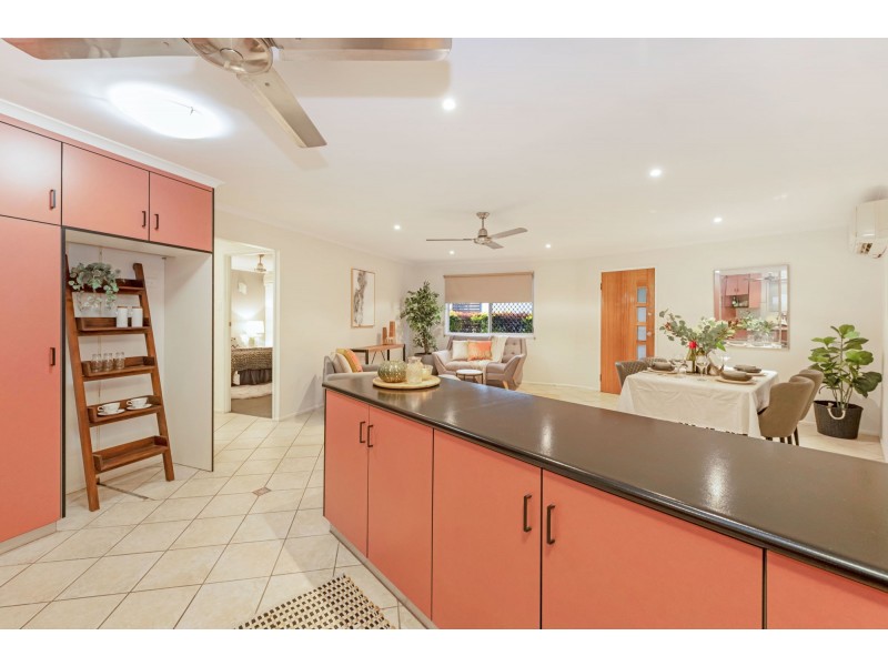 22 Hill End Road, Glenella QLD 4740