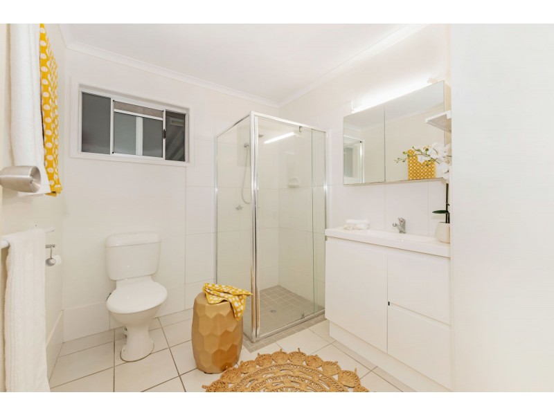 22 Hill End Road, Glenella QLD 4740