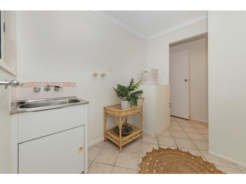 22 Hill End Road, Glenella QLD 4740