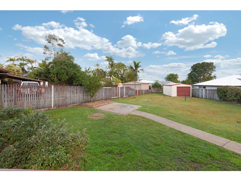22 Hill End Road, Glenella QLD 4740