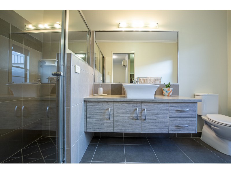 17 Argos Street, Ooralea QLD 4740