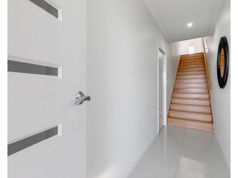 27 Douglas Crescent, Rural View QLD 4740
