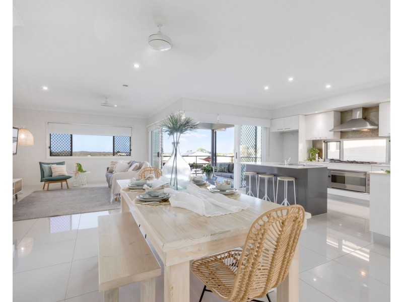 27 Douglas Crescent, Rural View QLD 4740