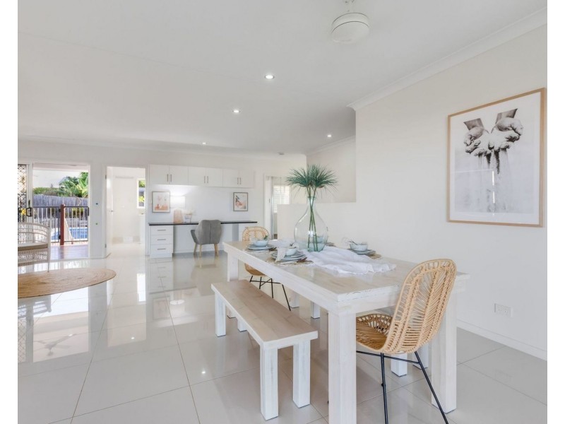 27 Douglas Crescent, Rural View QLD 4740