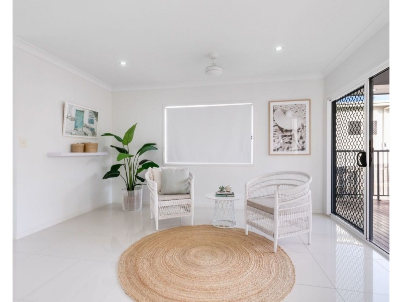 27 Douglas Crescent, Rural View QLD 4740