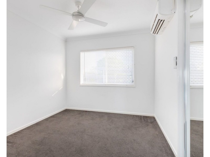 27 Douglas Crescent, Rural View QLD 4740