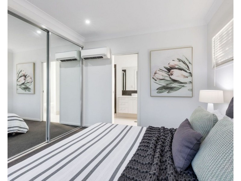 27 Douglas Crescent, Rural View QLD 4740