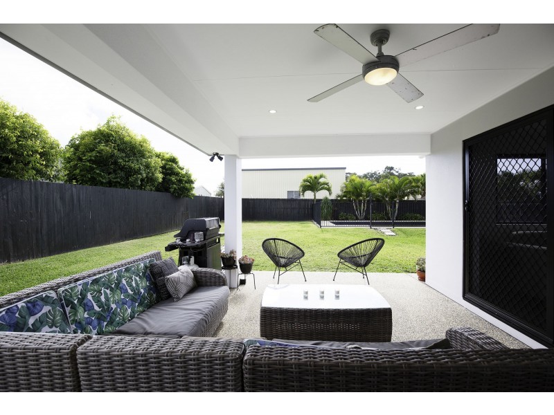 8 Jager Street, Rural View QLD 4740