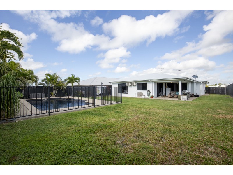 8 Jager Street, Rural View QLD 4740