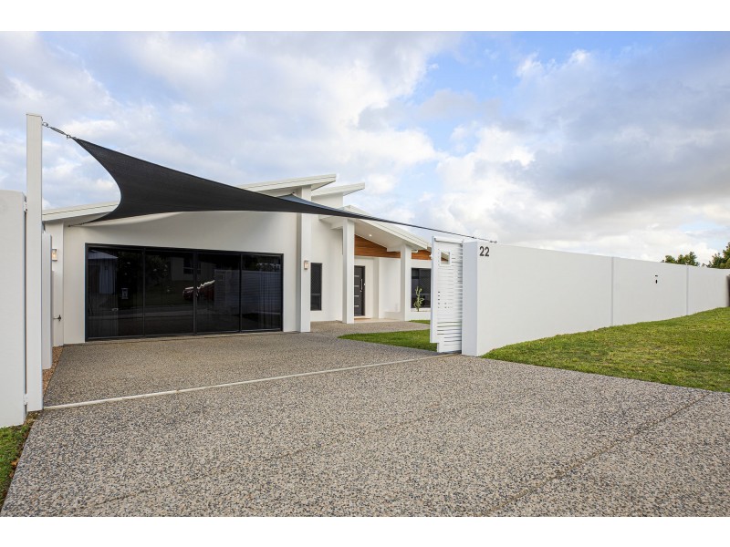 22 Hinze Circuit, Rural View QLD 4740