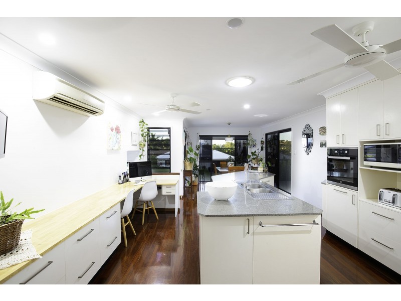 2 Inletway Court, Blacks Beach QLD 4740