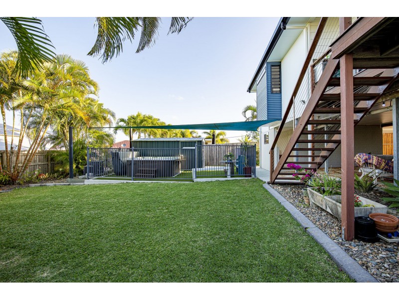 2 Inletway Court, Blacks Beach QLD 4740