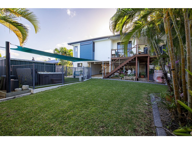2 Inletway Court, Blacks Beach QLD 4740