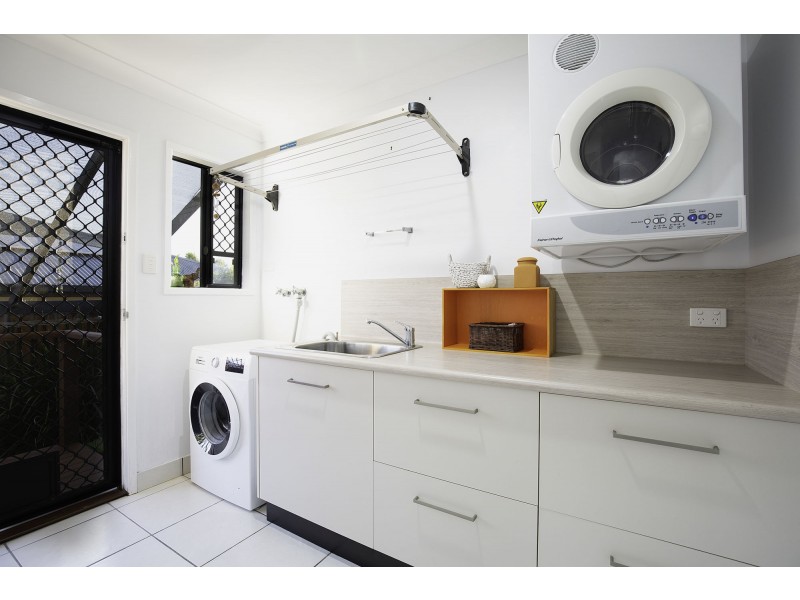 2 Inletway Court, Blacks Beach QLD 4740