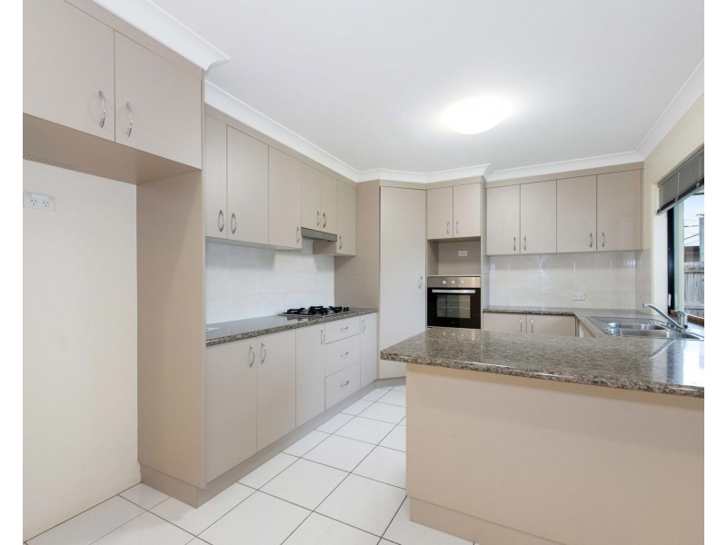 34 Madison Avenue, Glenella QLD 4740