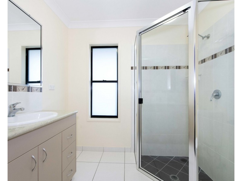 34 Madison Avenue, Glenella QLD 4740