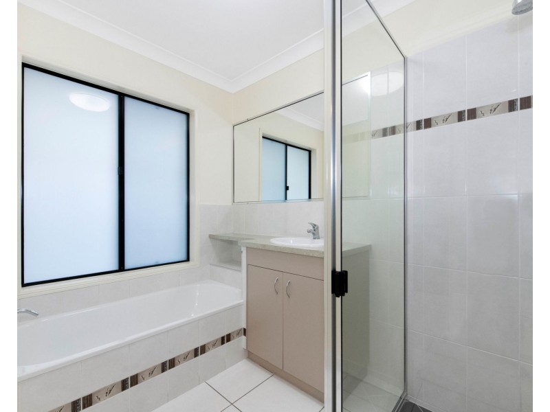 34 Madison Avenue, Glenella QLD 4740