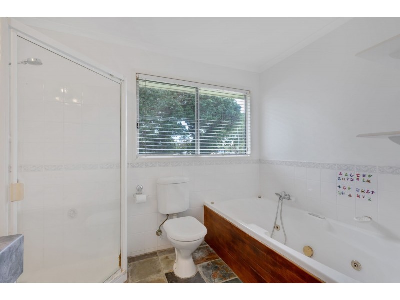 9 The Barons Drive, Andergrove QLD 4740