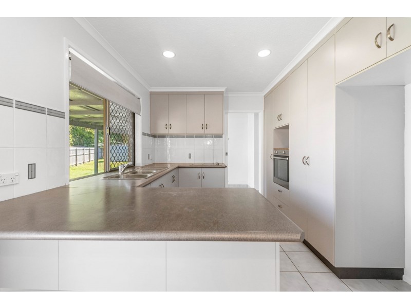 5 Tammy Court, Ooralea QLD 4740