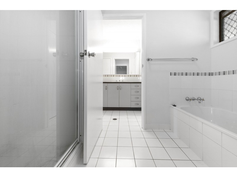 5 Tammy Court, Ooralea QLD 4740