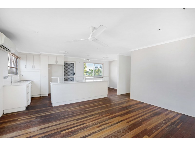 15 Nicklin Drive, Beaconsfield QLD 4740