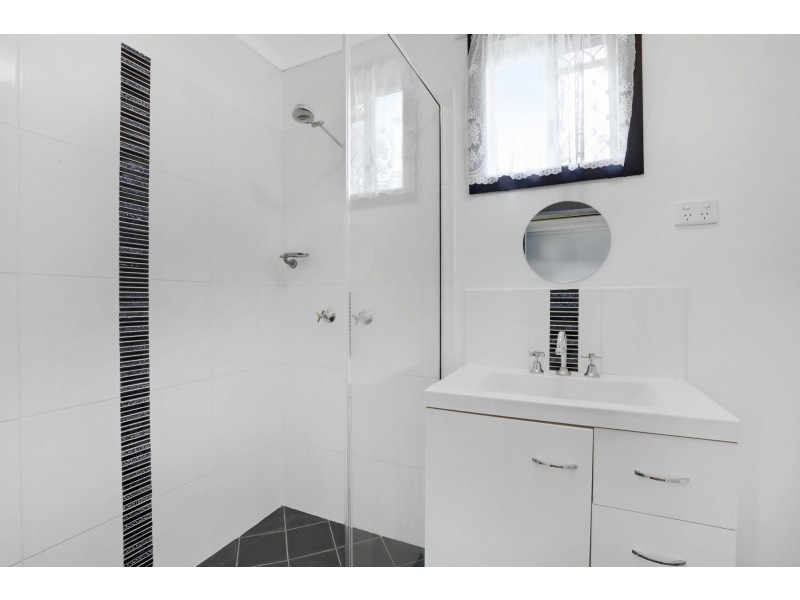 15 Nicklin Drive, Beaconsfield QLD 4740
