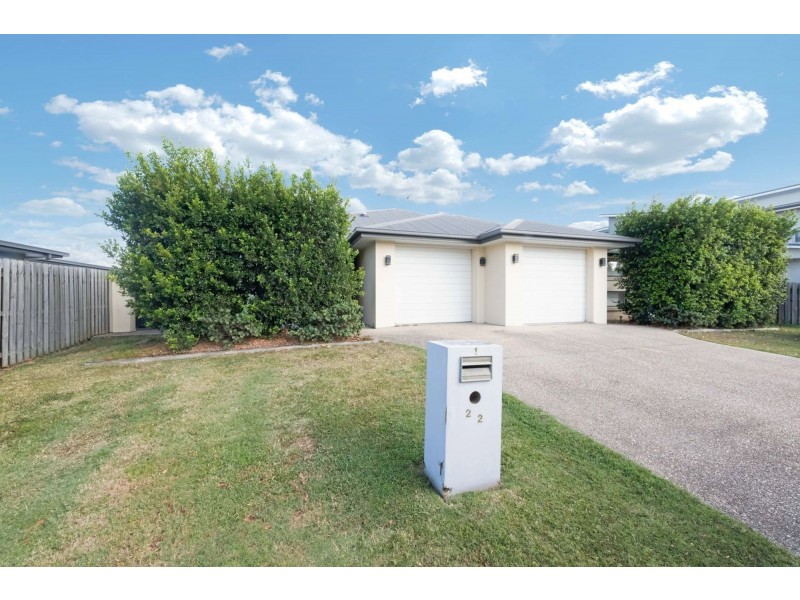 1 & 2 22 Makybe Diva Drive, Ooralea QLD 4740