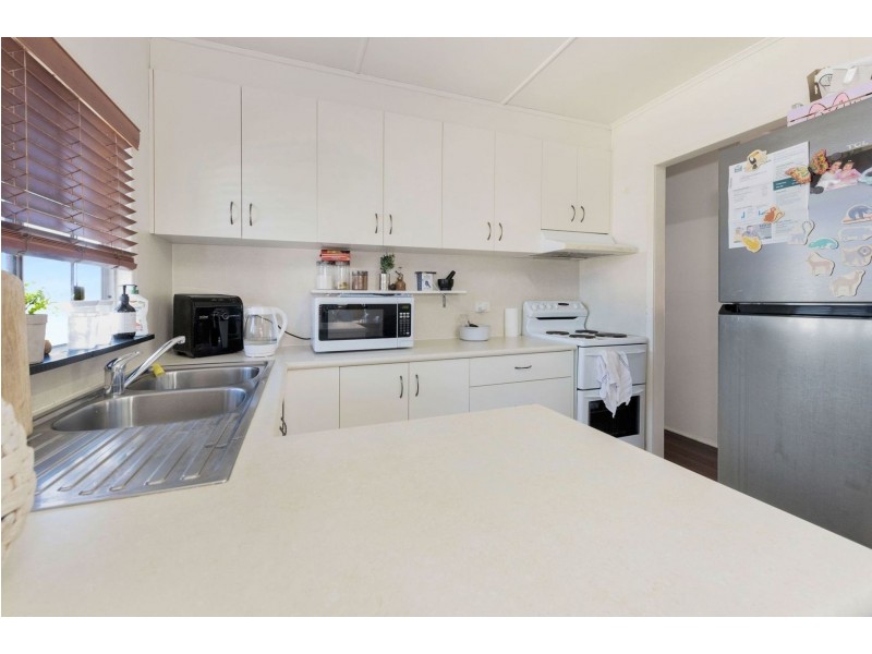 18 McKinley Street, North Mackay QLD 4740
