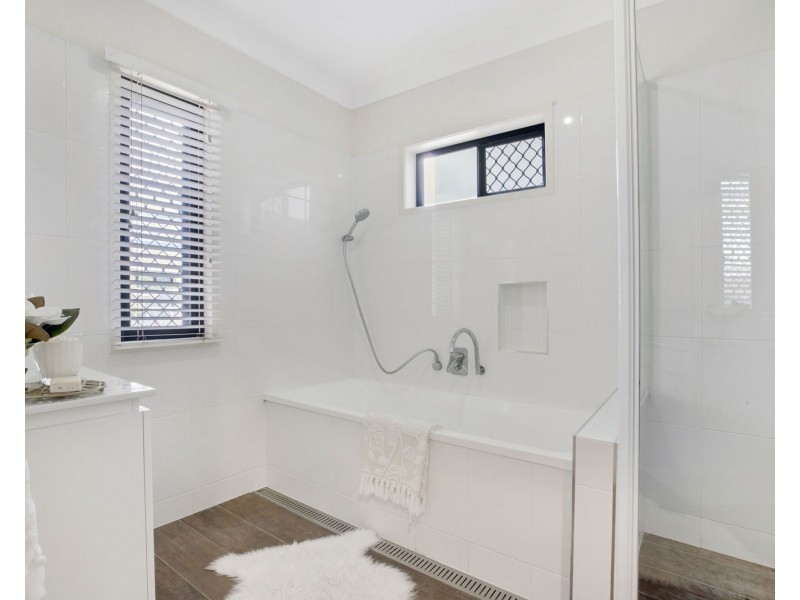 6 Oakview Street, Richmond QLD 4740